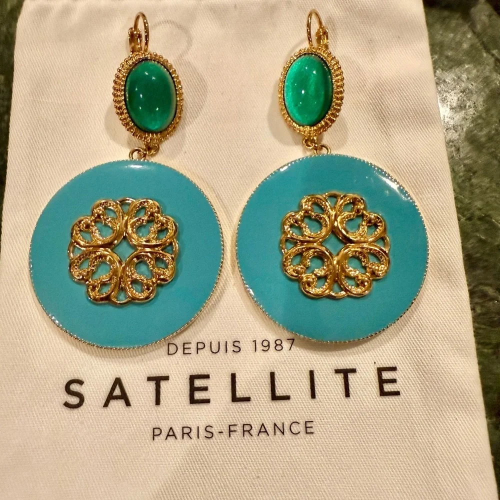 NWOT Satellite Paris earrings from the Amelita collection